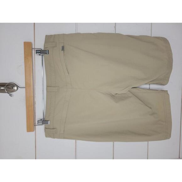 Eddie Bauer size 10 light tan khaki tech walking shorts - Picture 2 of 4